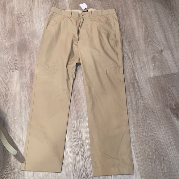 NWT J Crew Factory Sutton Straight Fit Khaki Pants - Picture 1 of 5